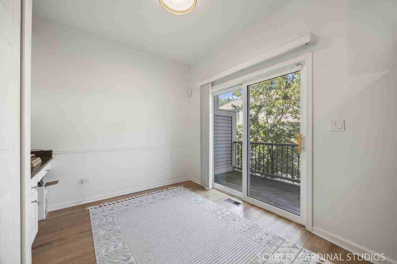 1419 S Fairfield Ave - Photo 7 of 22