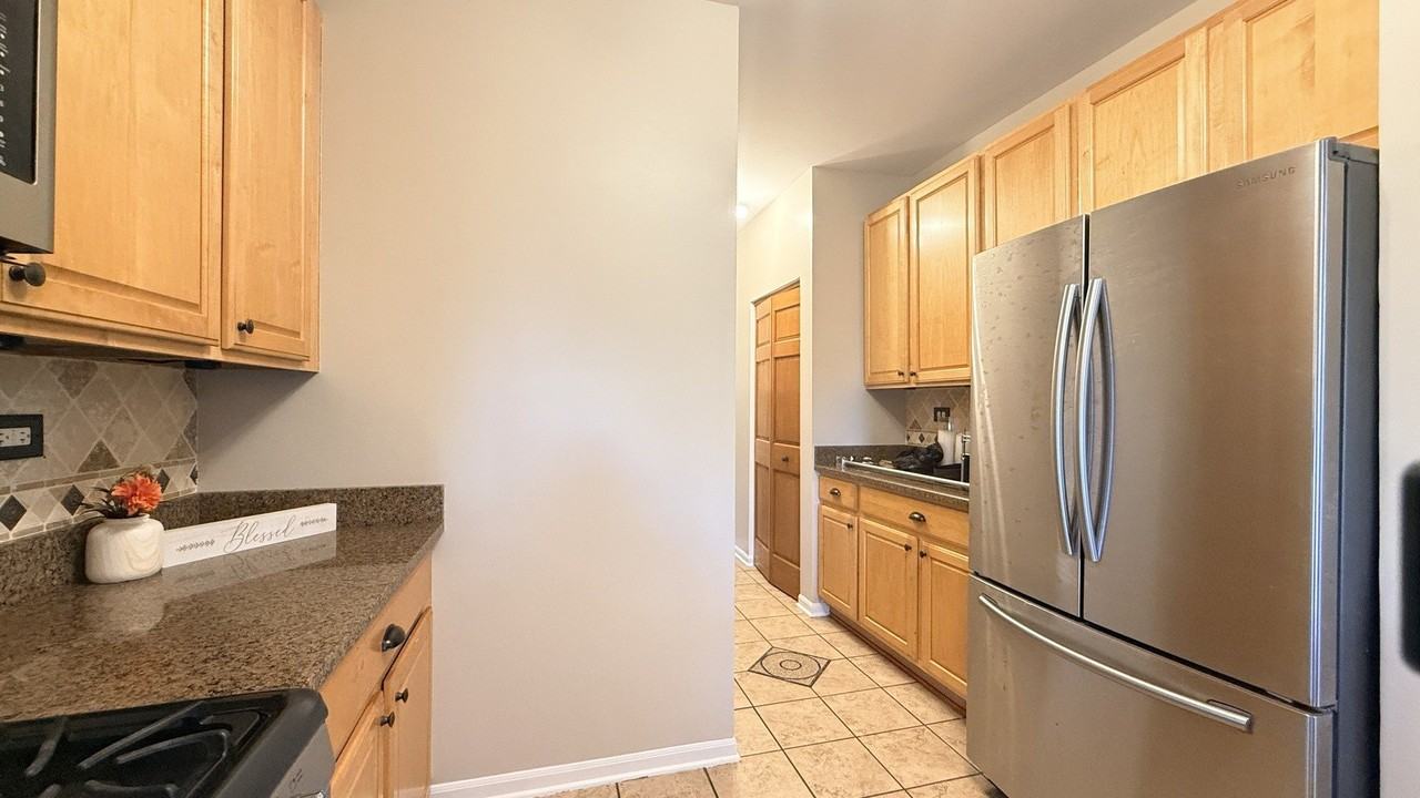 2437 Oneida Ln #2437 - Photo 4 of 16