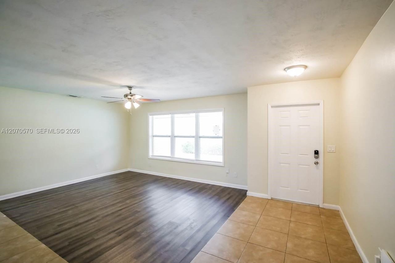 5313 Sw 118th Ave - Photo 2 of 8