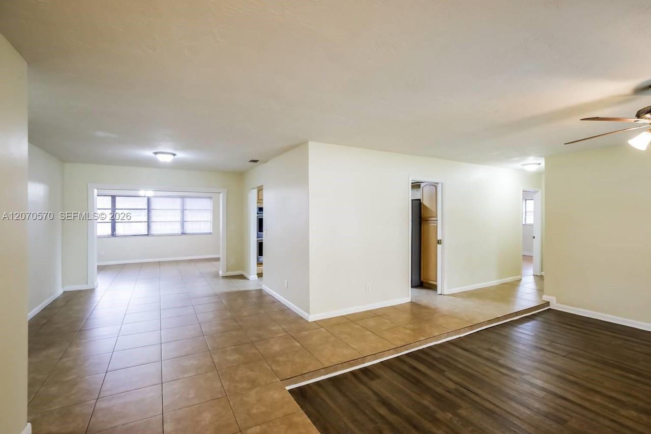 5313 Sw 118th Ave - Photo 3 of 8