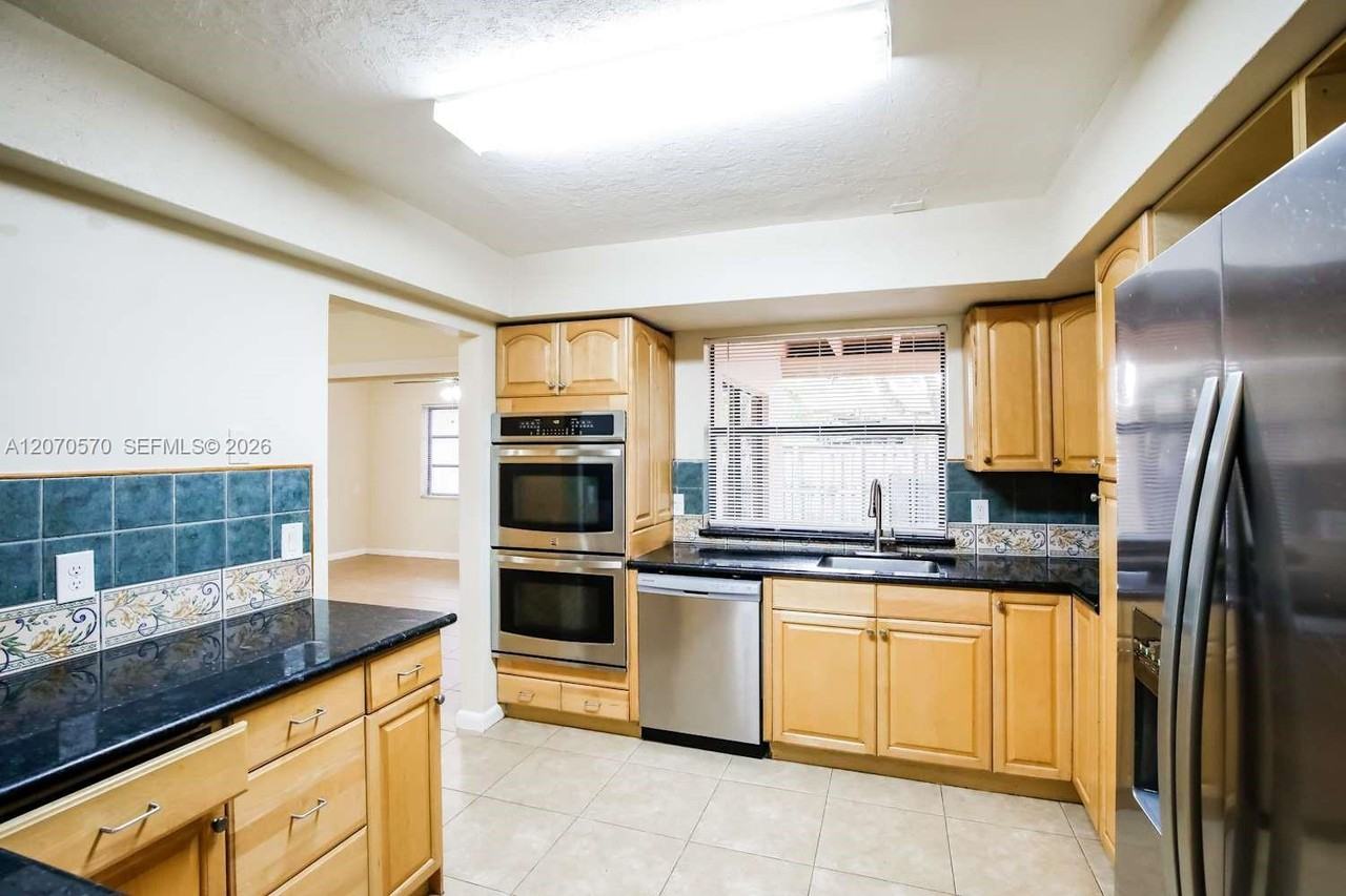 5313 Sw 118th Ave - Photo 6 of 8