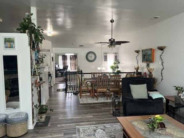 2062 Peach Tree Ln - Photo 6 of 21