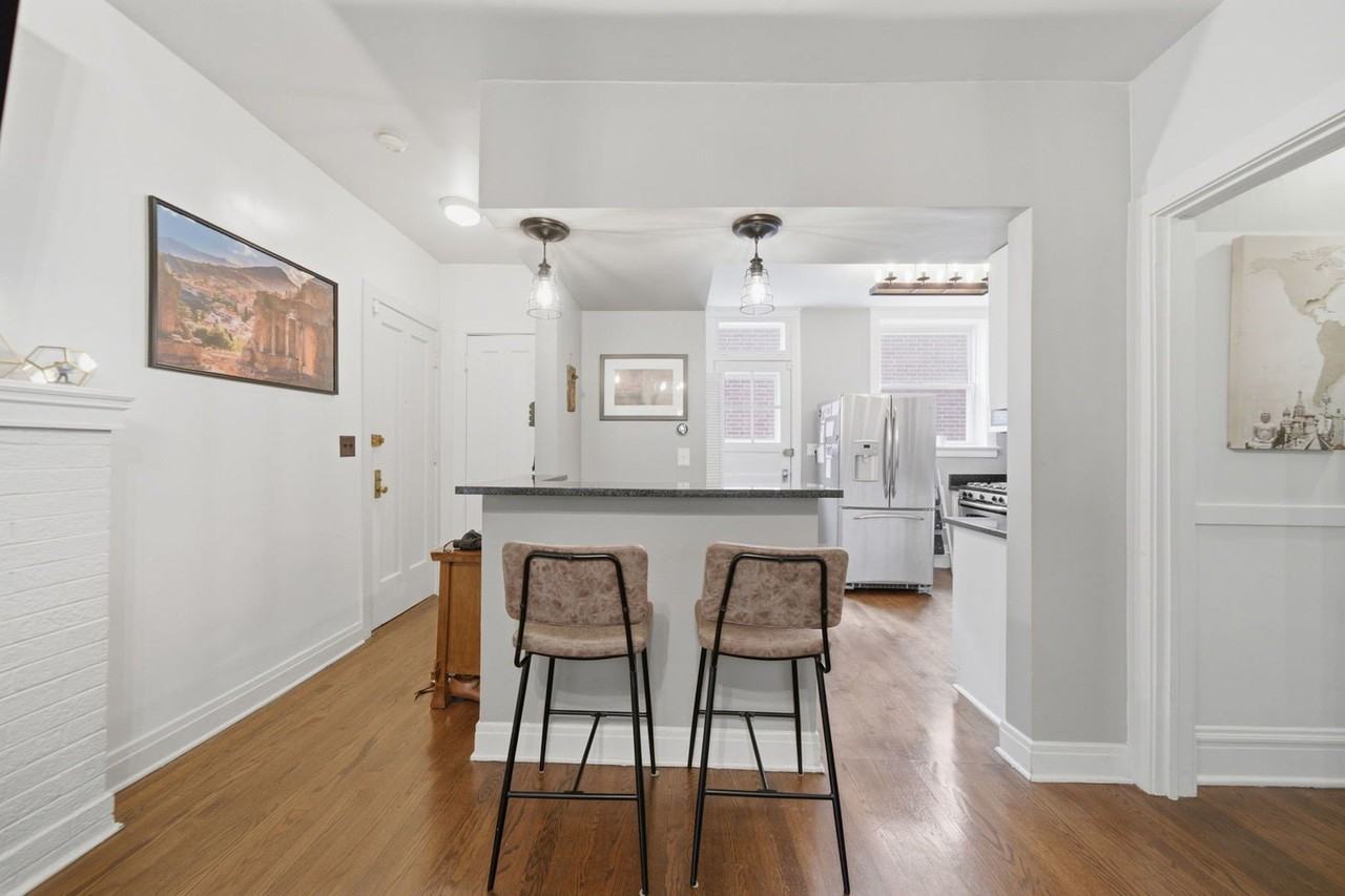 727 W Buckingham Pl #6 - Photo 4 of 13
