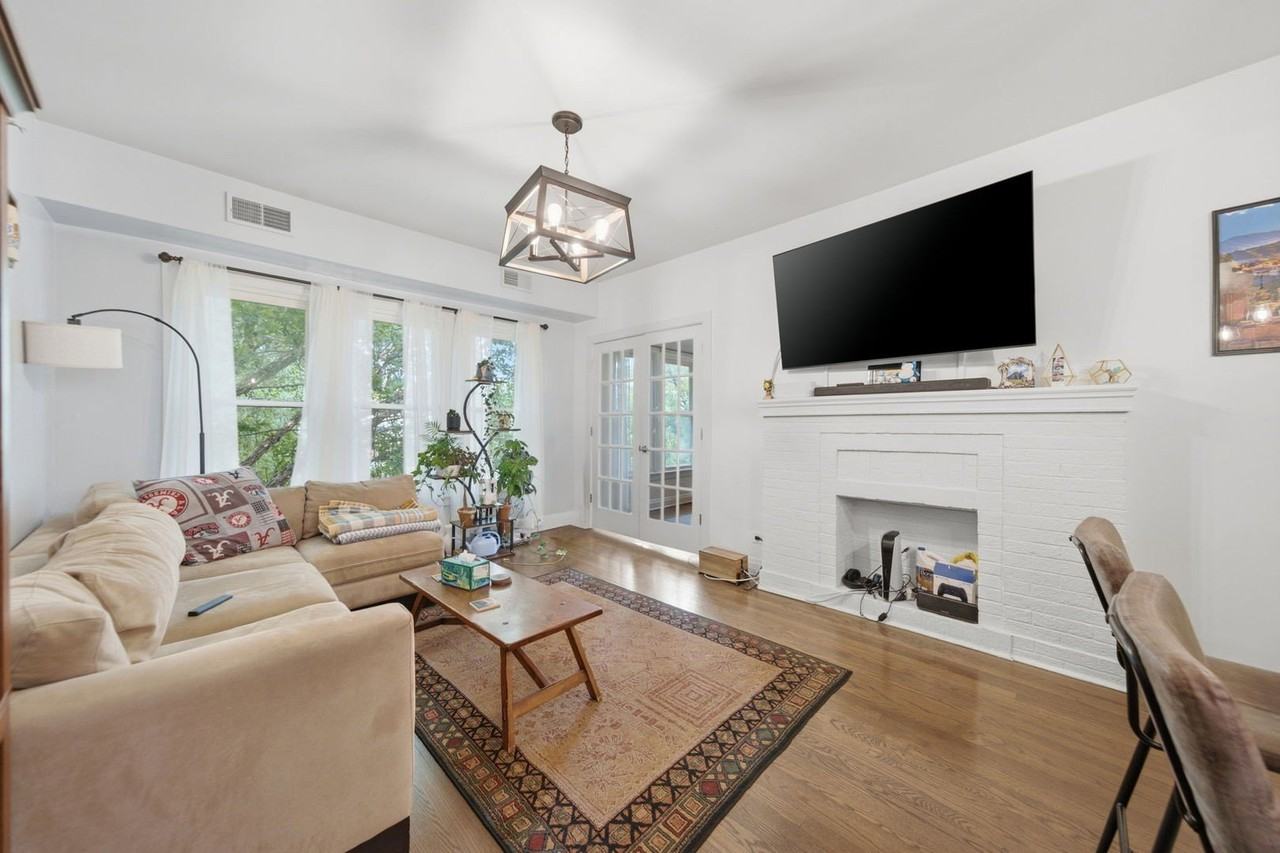 727 W Buckingham Pl #6 - Photo 5 of 13