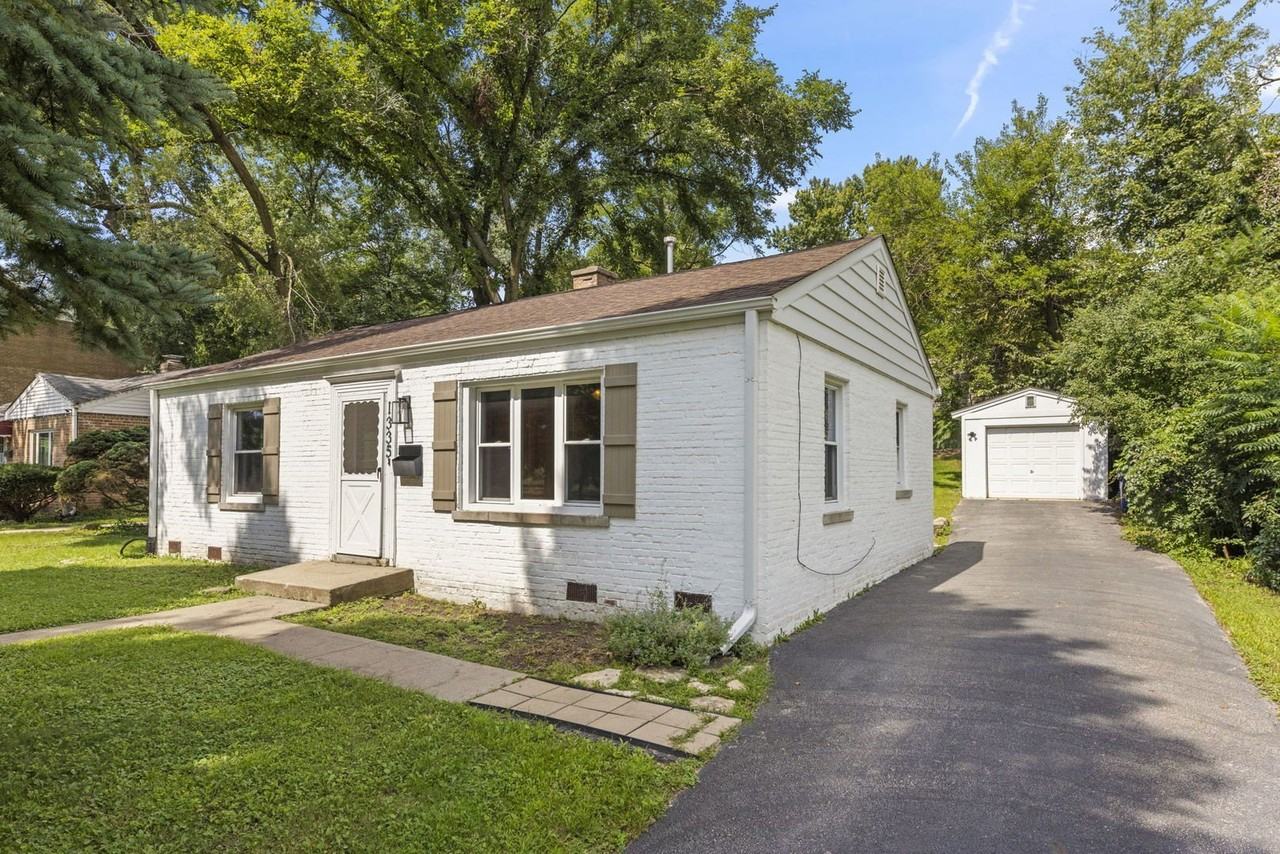 1335 College Ave - Photo 3 of 24