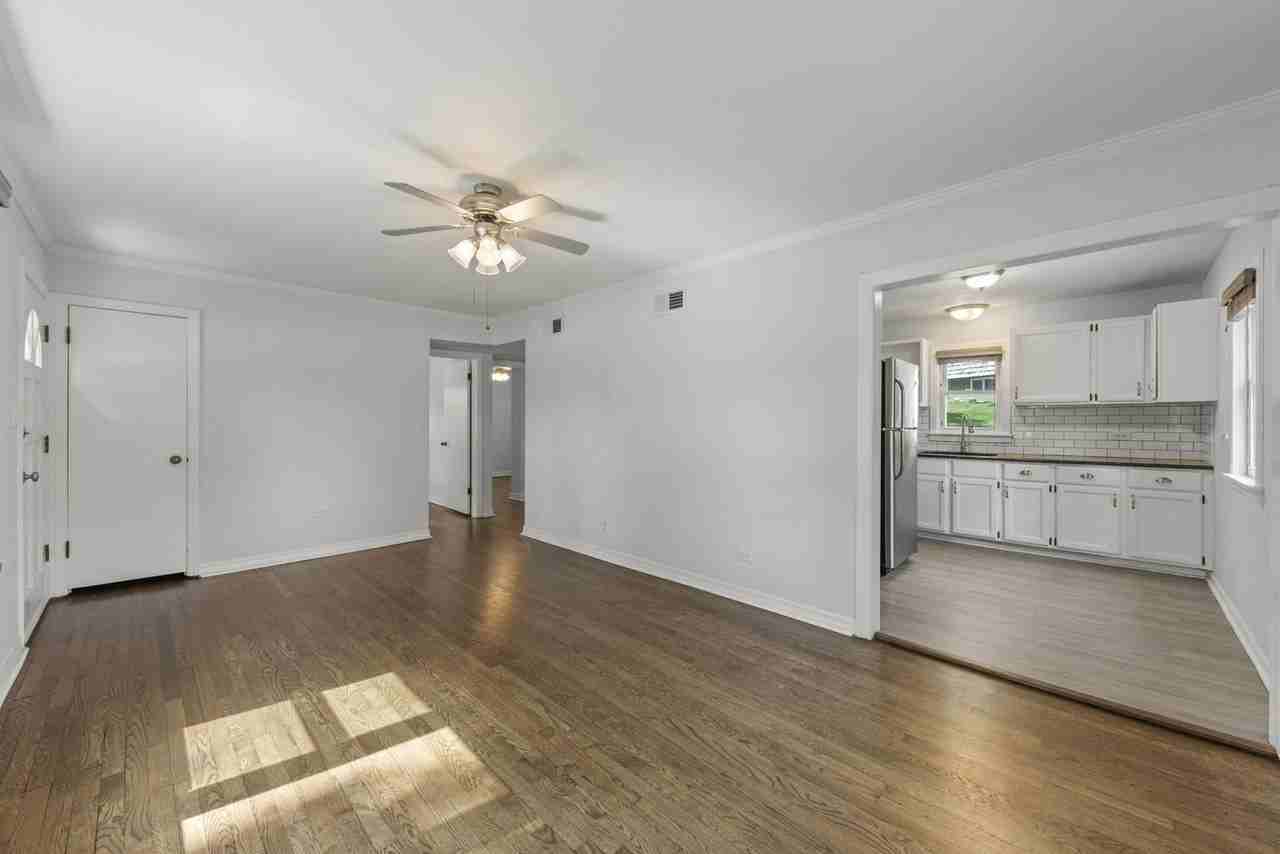 1335 College Ave - Photo 6 of 24