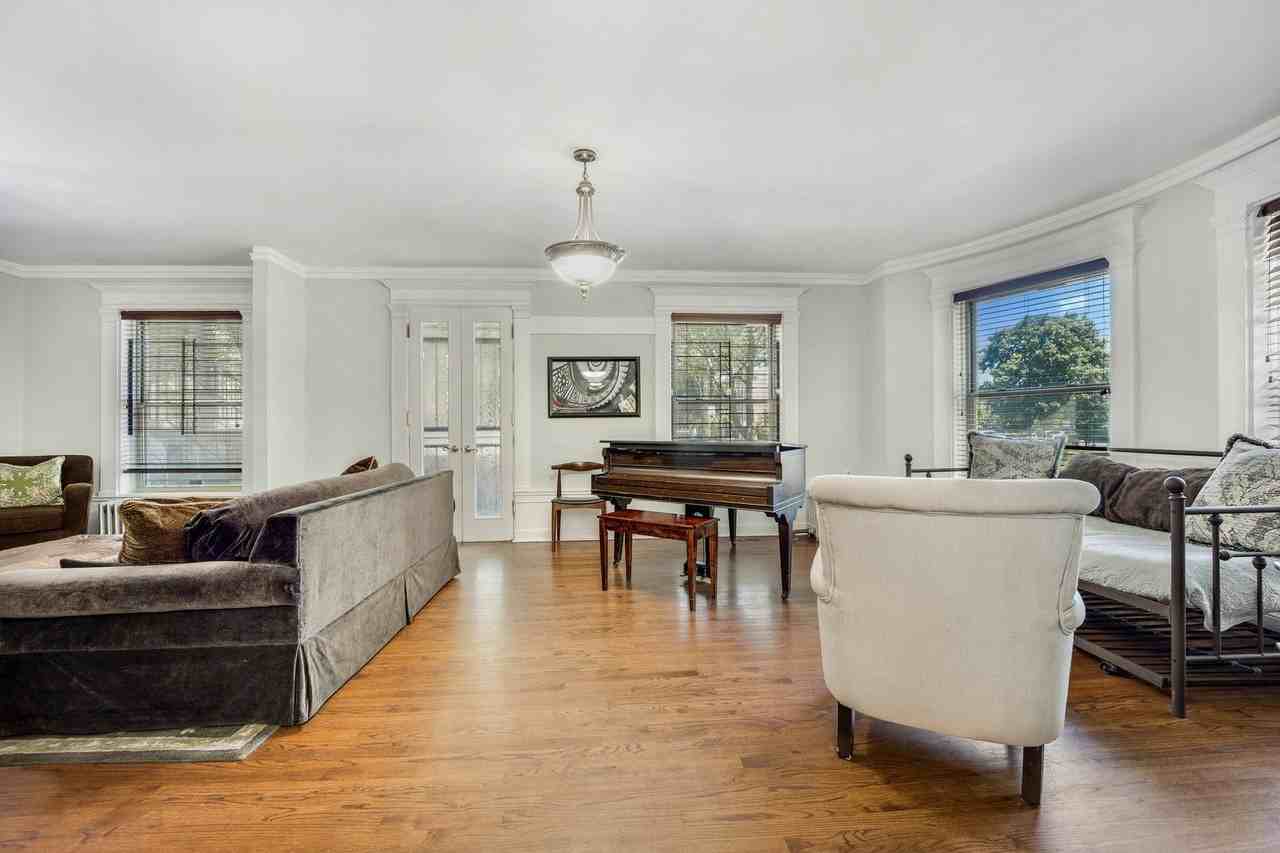 4560 S Michigan Ave #1 - Photo 4 of 28