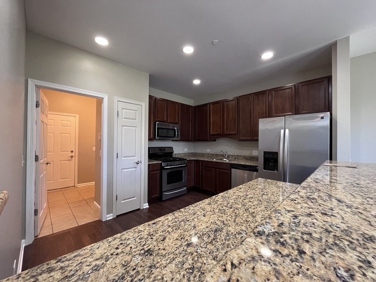 6384 Cunningham Ct - Photo 4 of 17