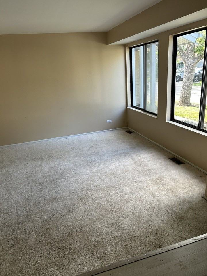 1373 N Whispering Springs Cir #0 - Photo 2 of 14