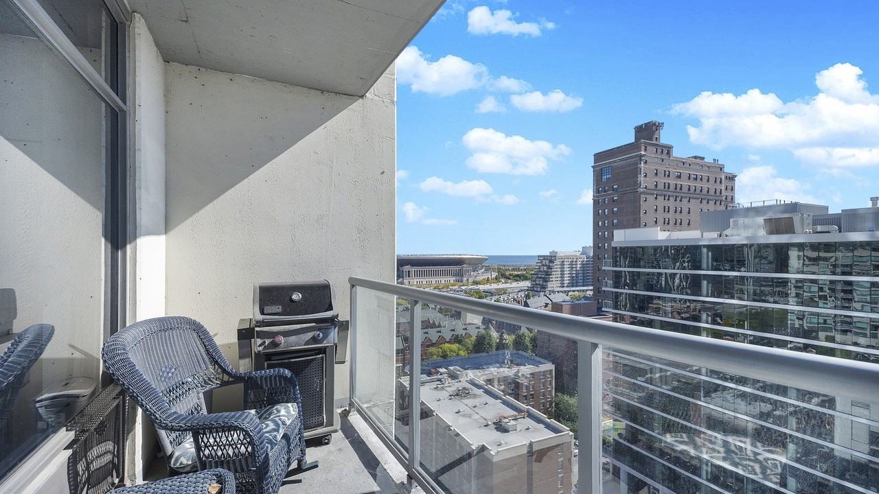 100 E 14th St #1406 - Photo 6 of 19