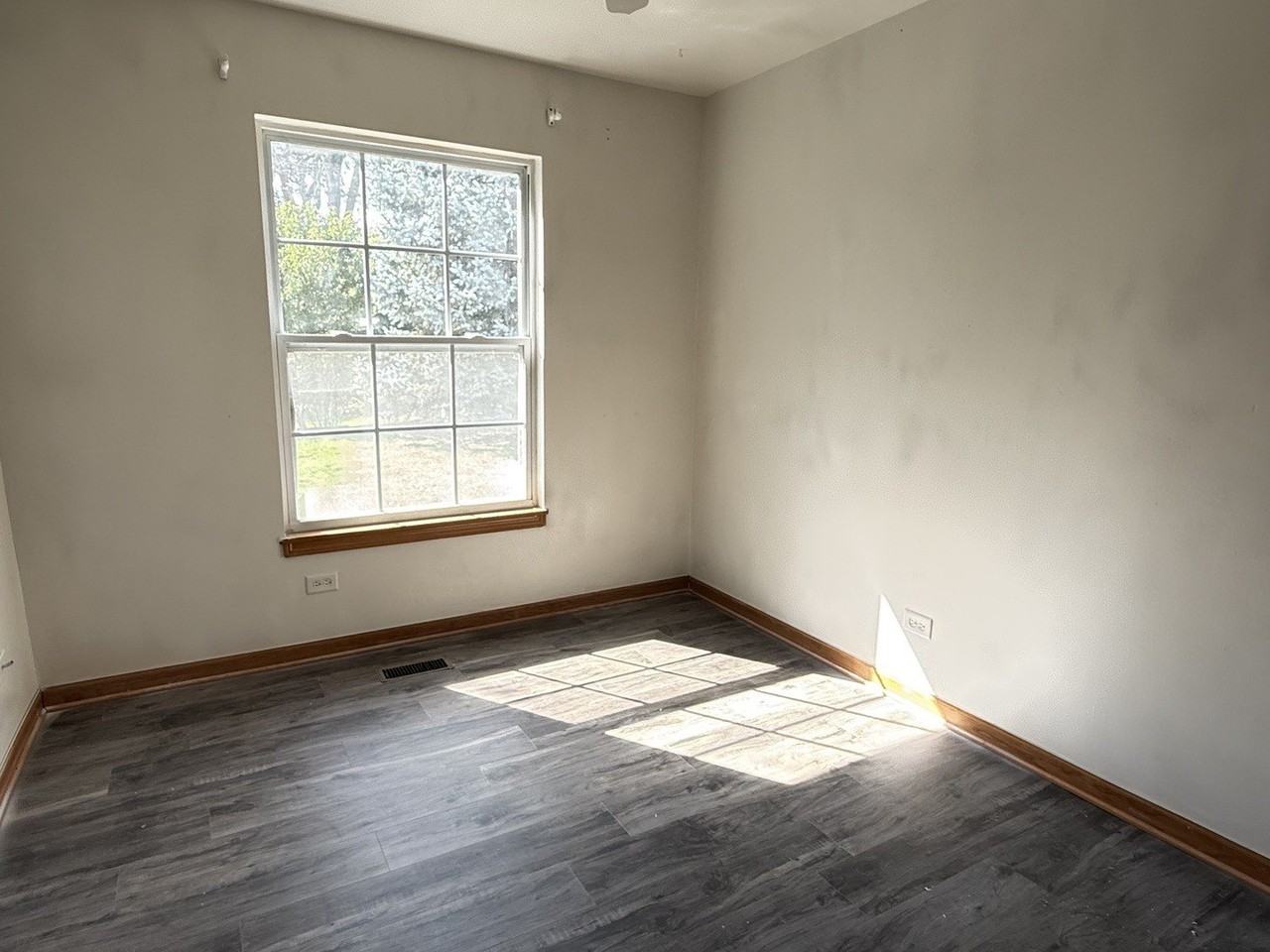 1709 Clay St - Photo 7 of 13