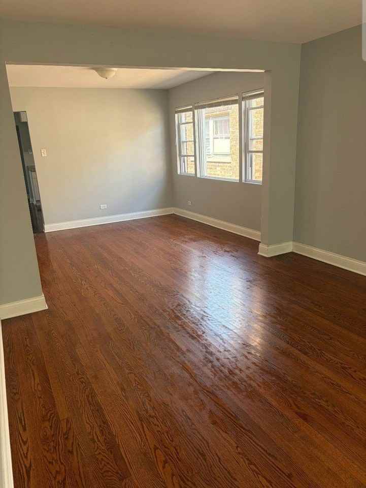 7816 S Kingston Ave #2 - Photo 3 of 11