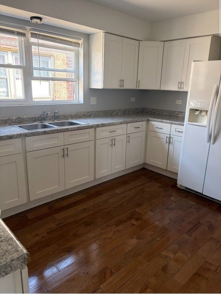 7816 S Kingston Ave #2 - Photo 4 of 11