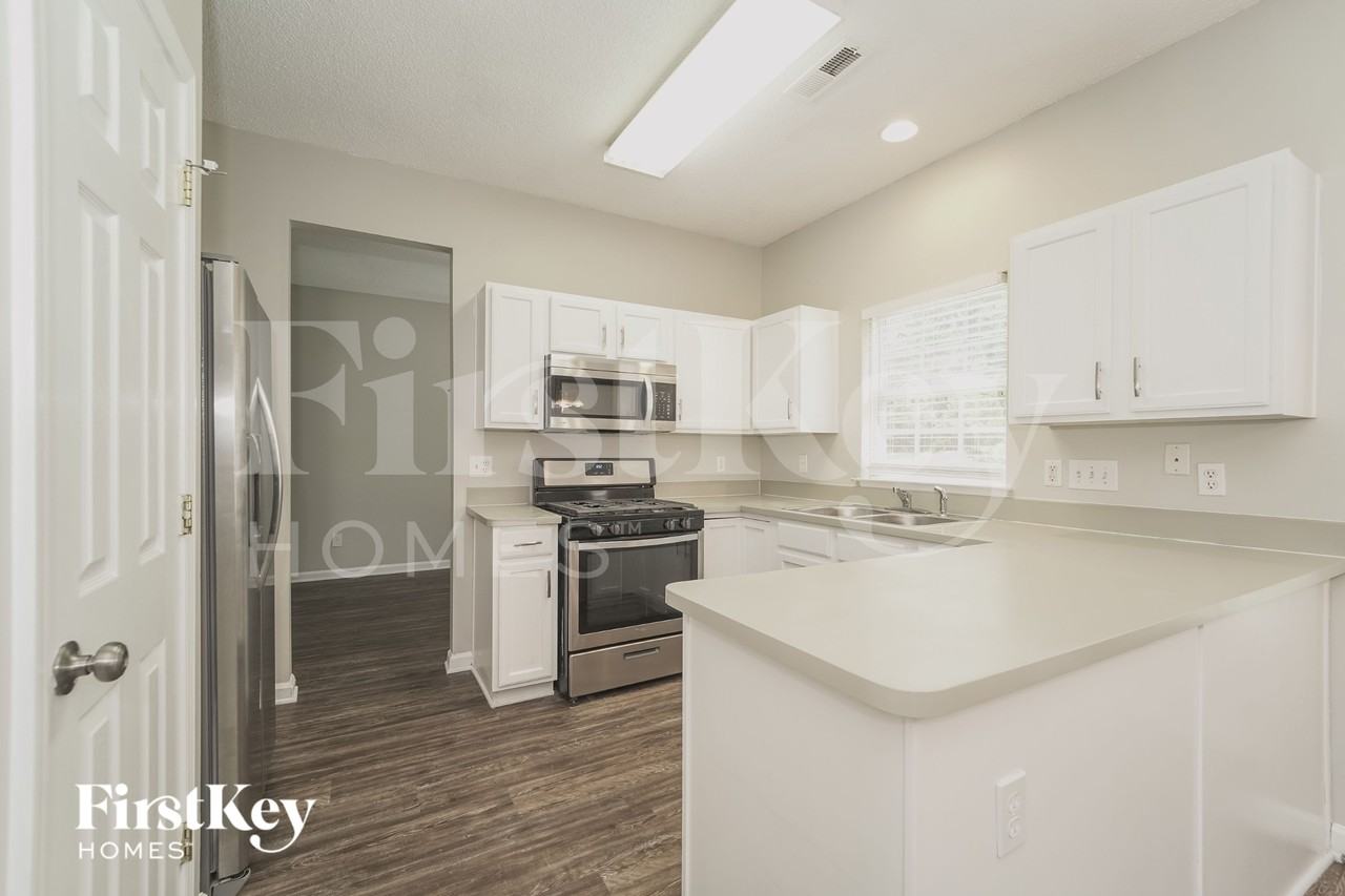 5930 Brookstone Dr Nw - Photo 6 of 15