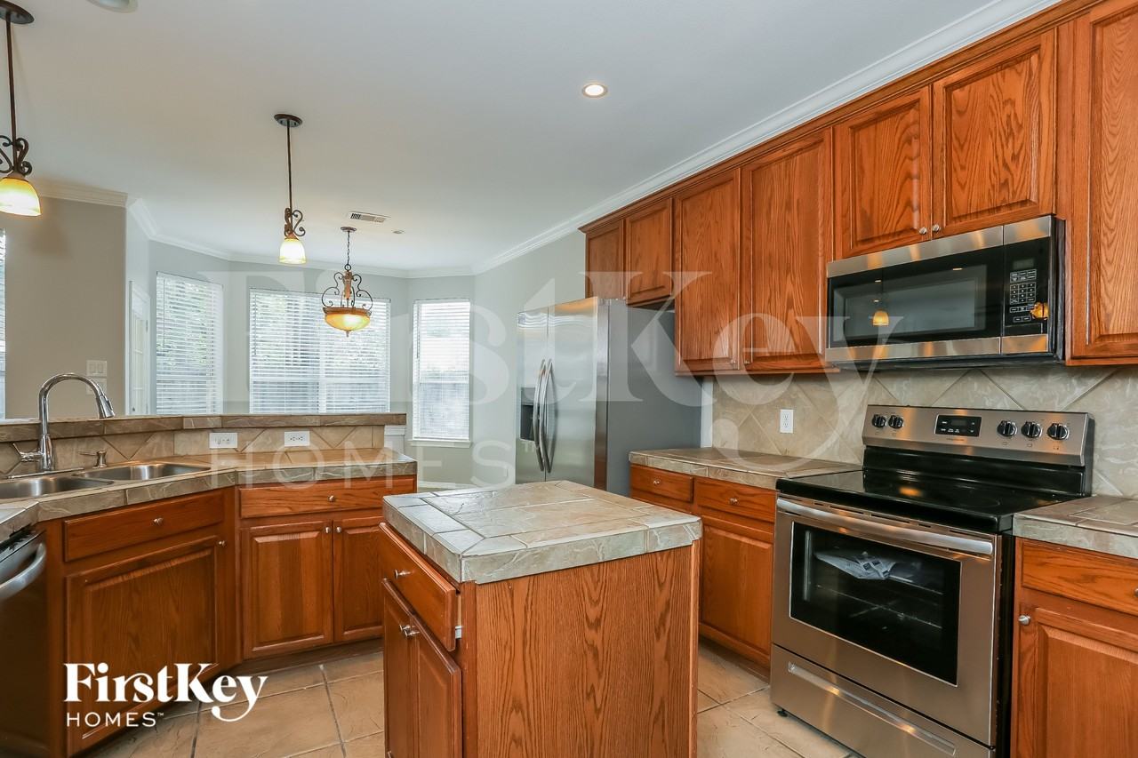 18418 Polo Meadow Dr - Photo 6 of 15