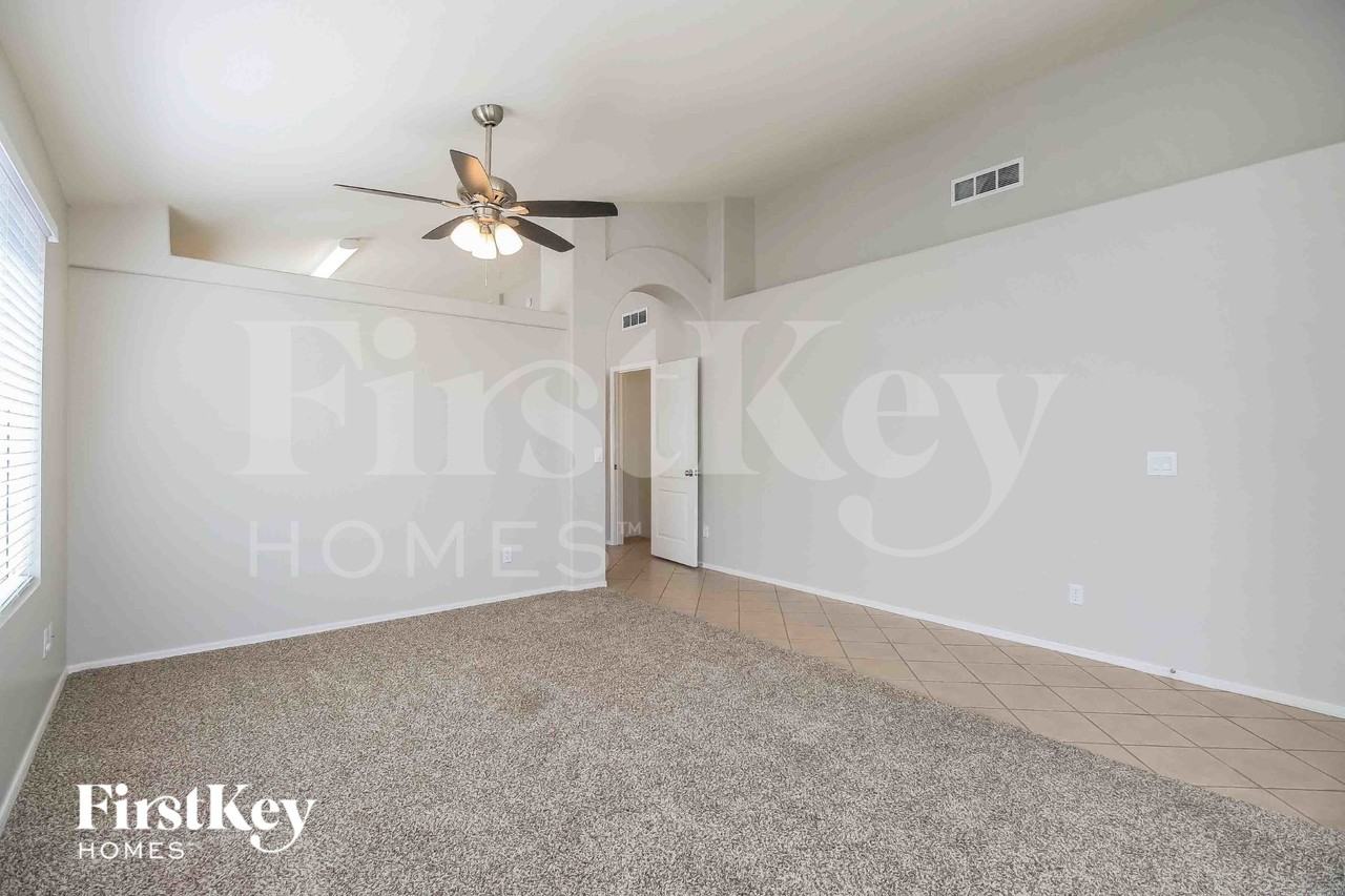 4354 E Birchwood Cir - Photo 3 of 15