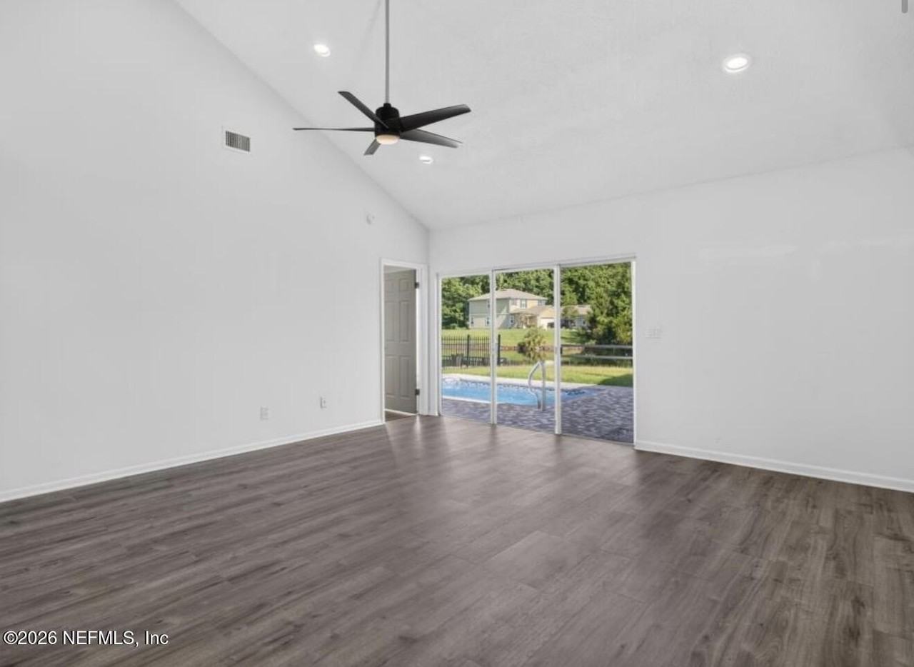 7812 Linkside Dr - Photo 7 of 19