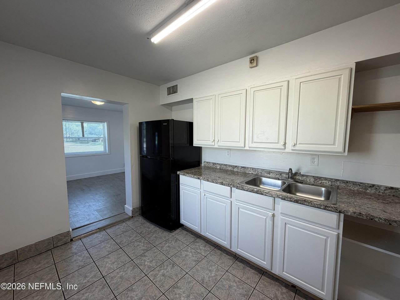 4022 Emerson St - Photo 5 of 13
