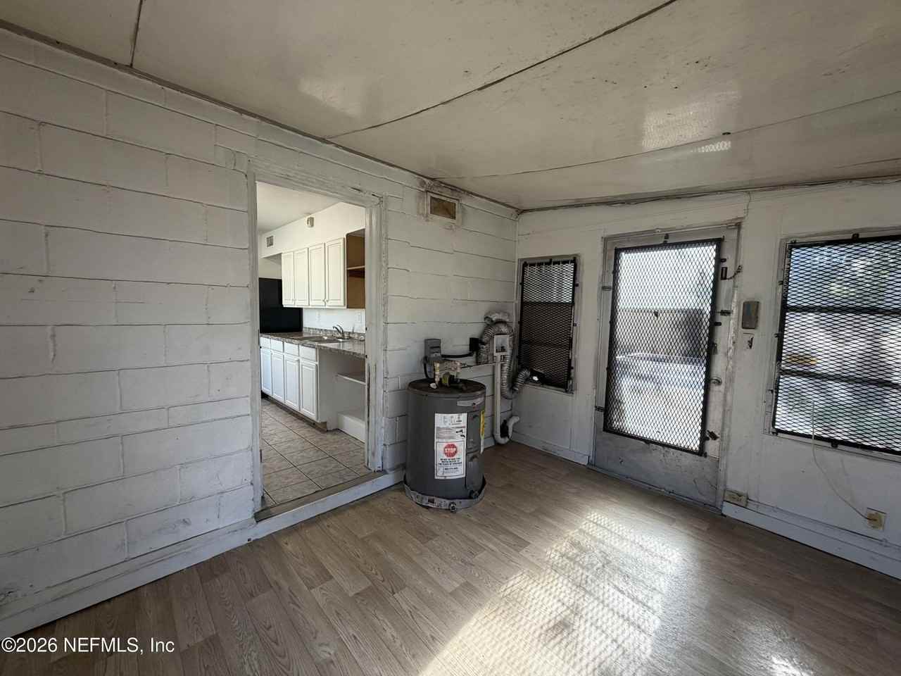 4022 Emerson St - Photo 7 of 13