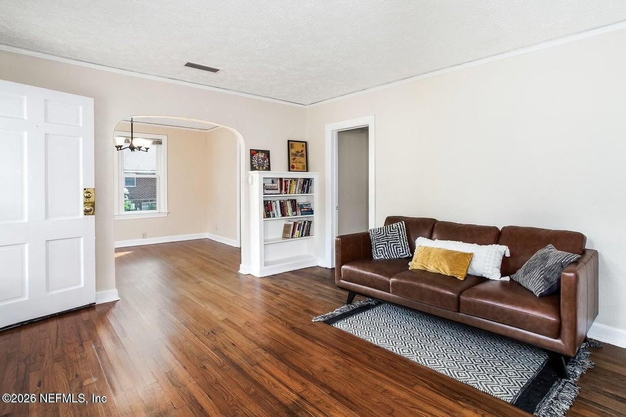 4808 Royal Ave - Photo 5 of 15