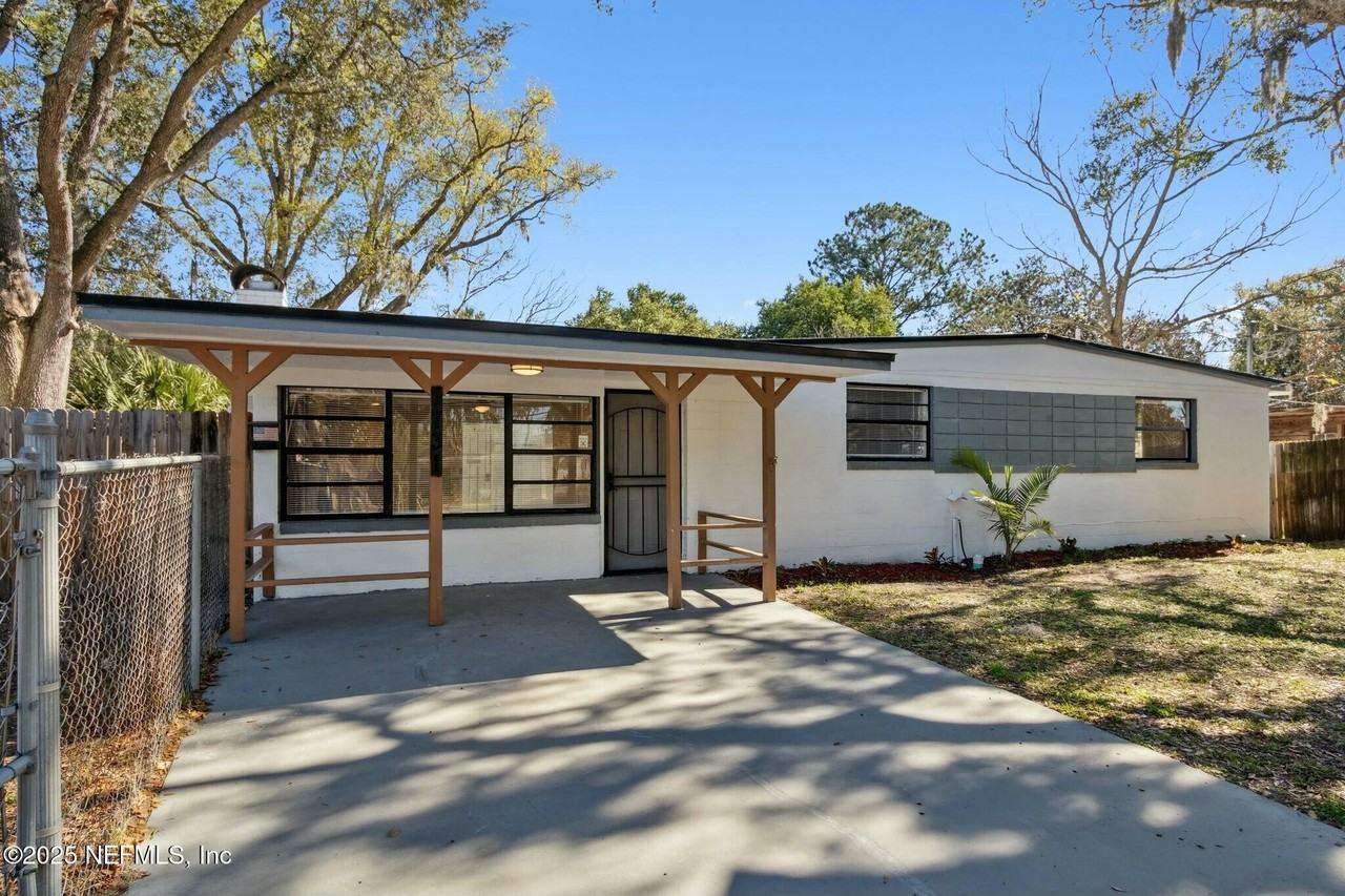 1731 Cortez Rd - Photo 3 of 32