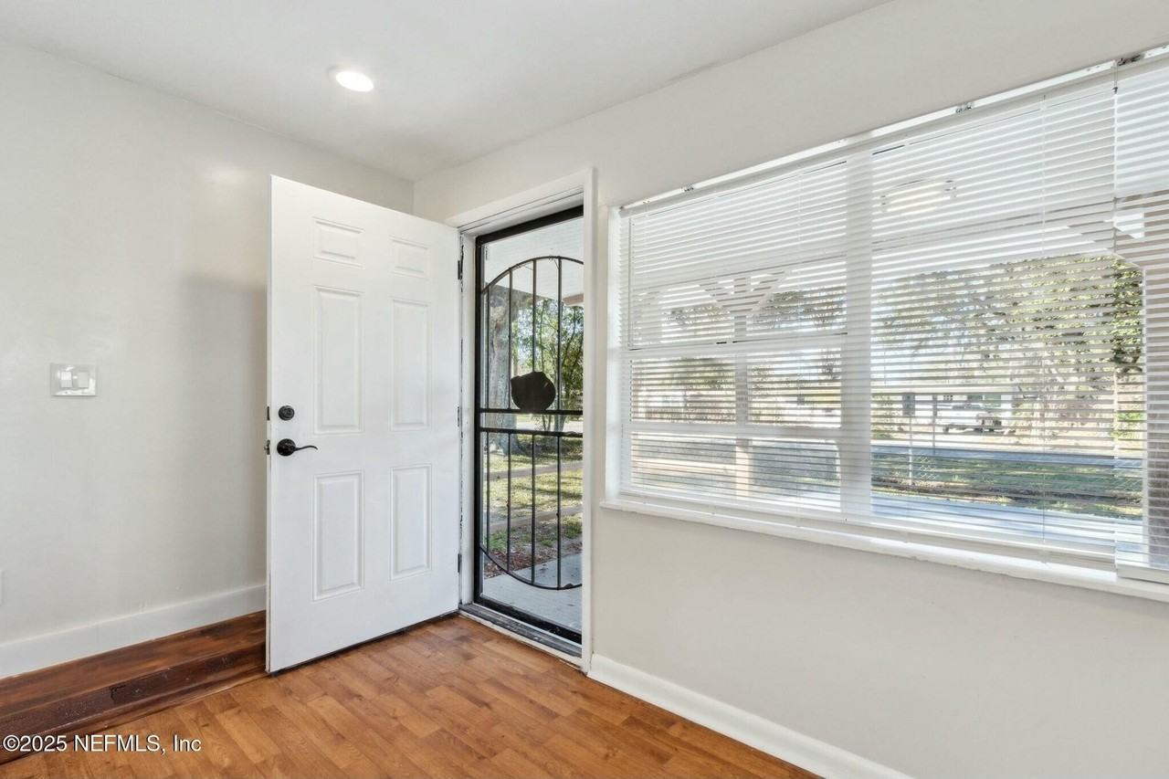 1731 Cortez Rd - Photo 7 of 32