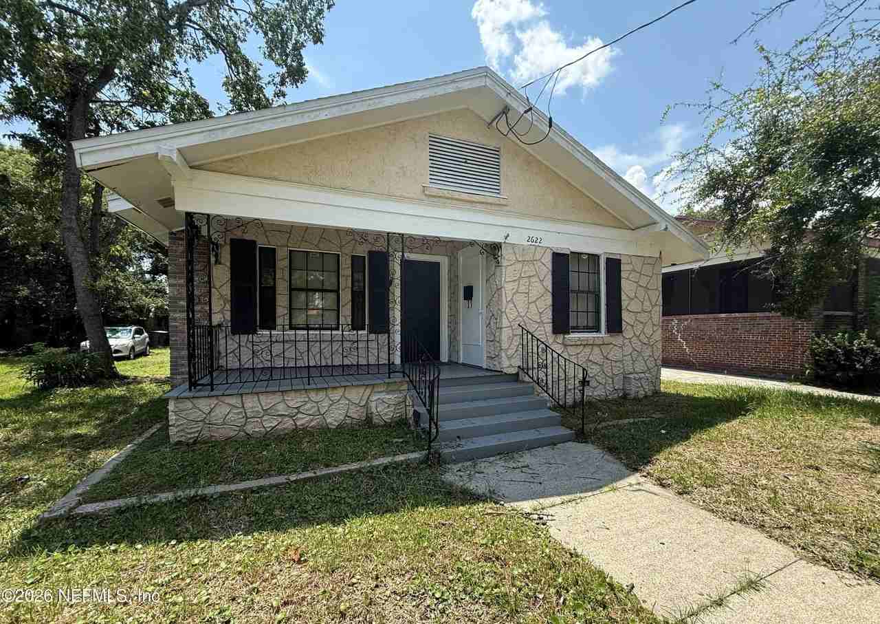 2622 College St - Photo 2 of 16