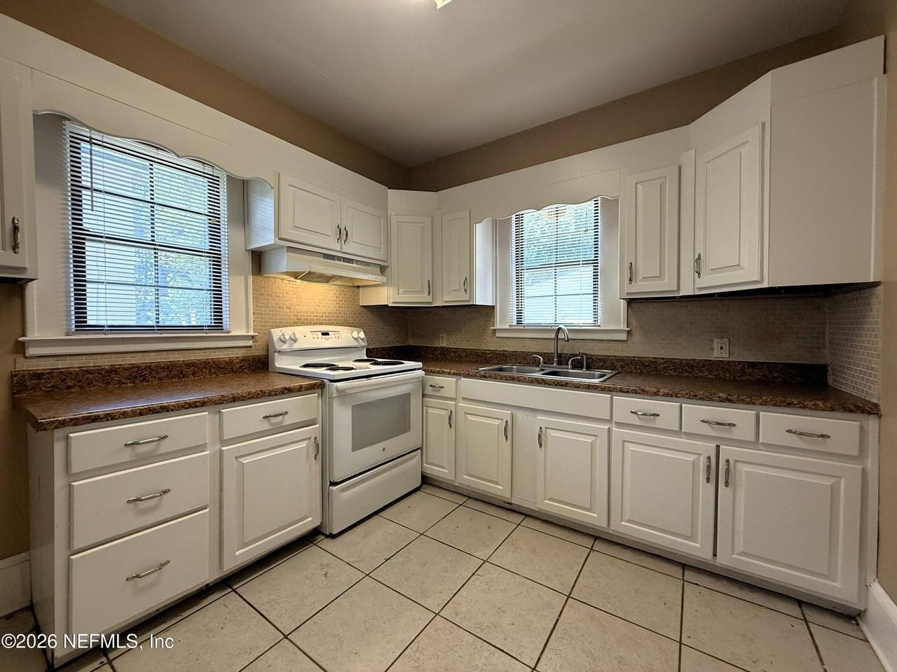 2622 College St - Photo 7 of 16