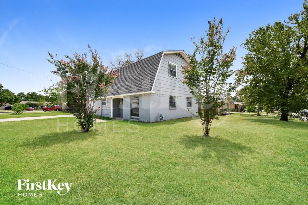 3603 Canary Dr - Photo 2 of 15