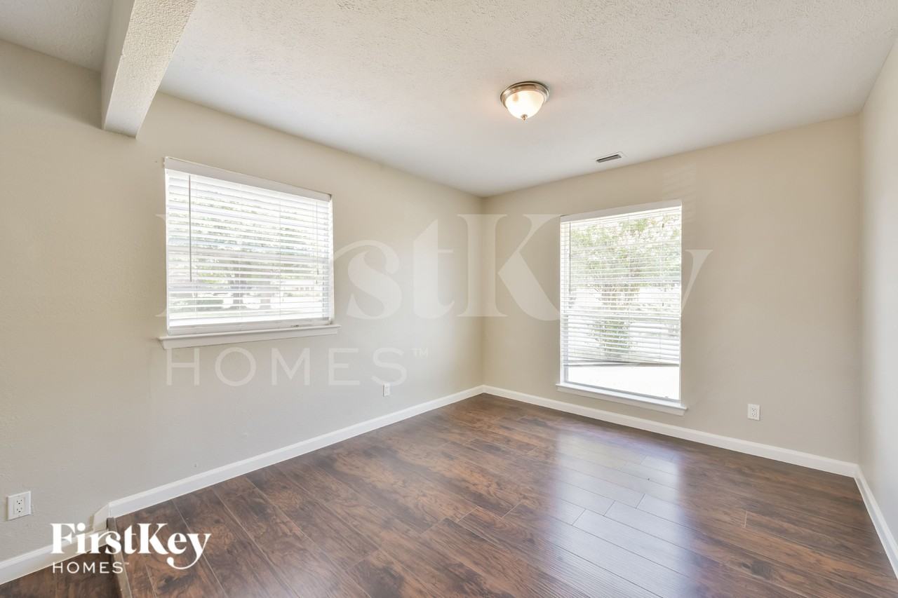 3603 Canary Dr - Photo 5 of 15