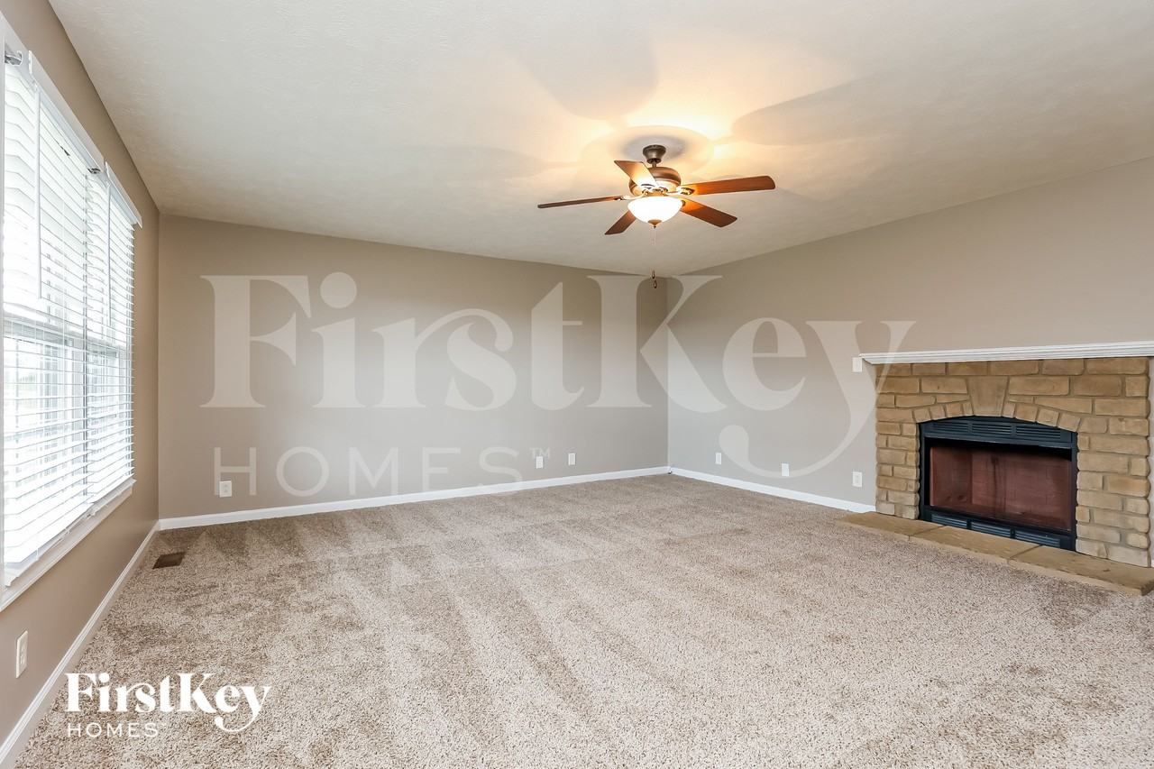 3128 Twelve Oaks Blvd - Photo 3 of 19