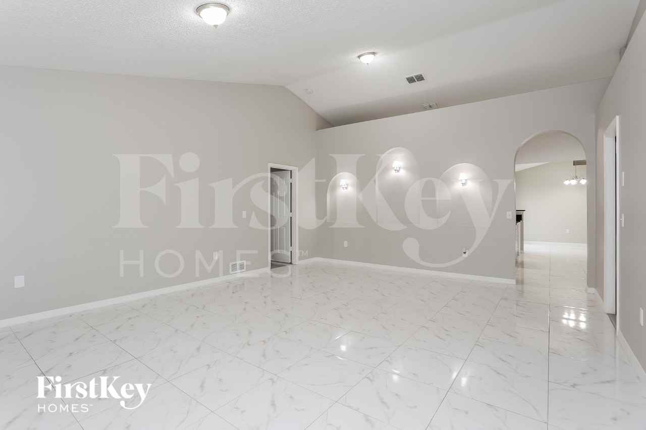 12308 Hickory Forest Rd - Photo 6 of 16