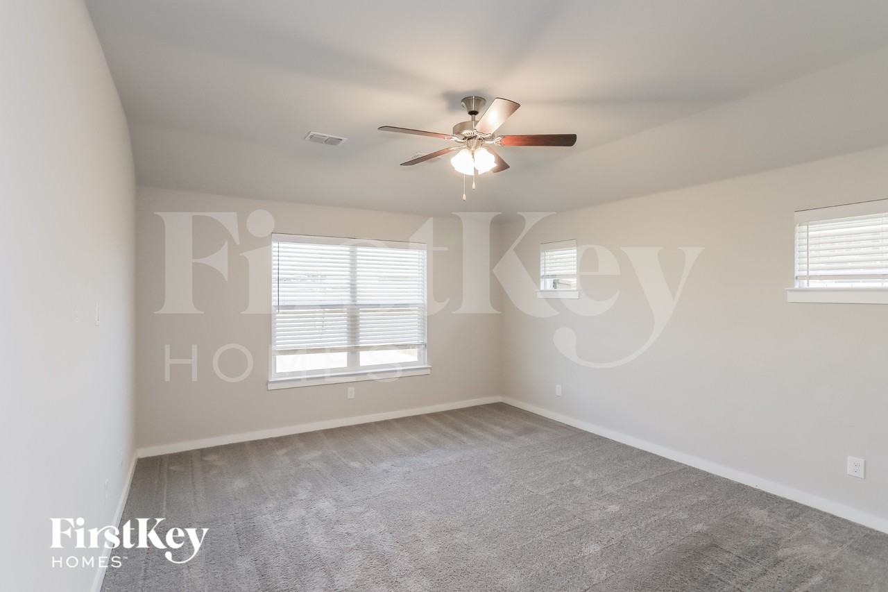 9017 Zubia Ln - Photo 6 of 15