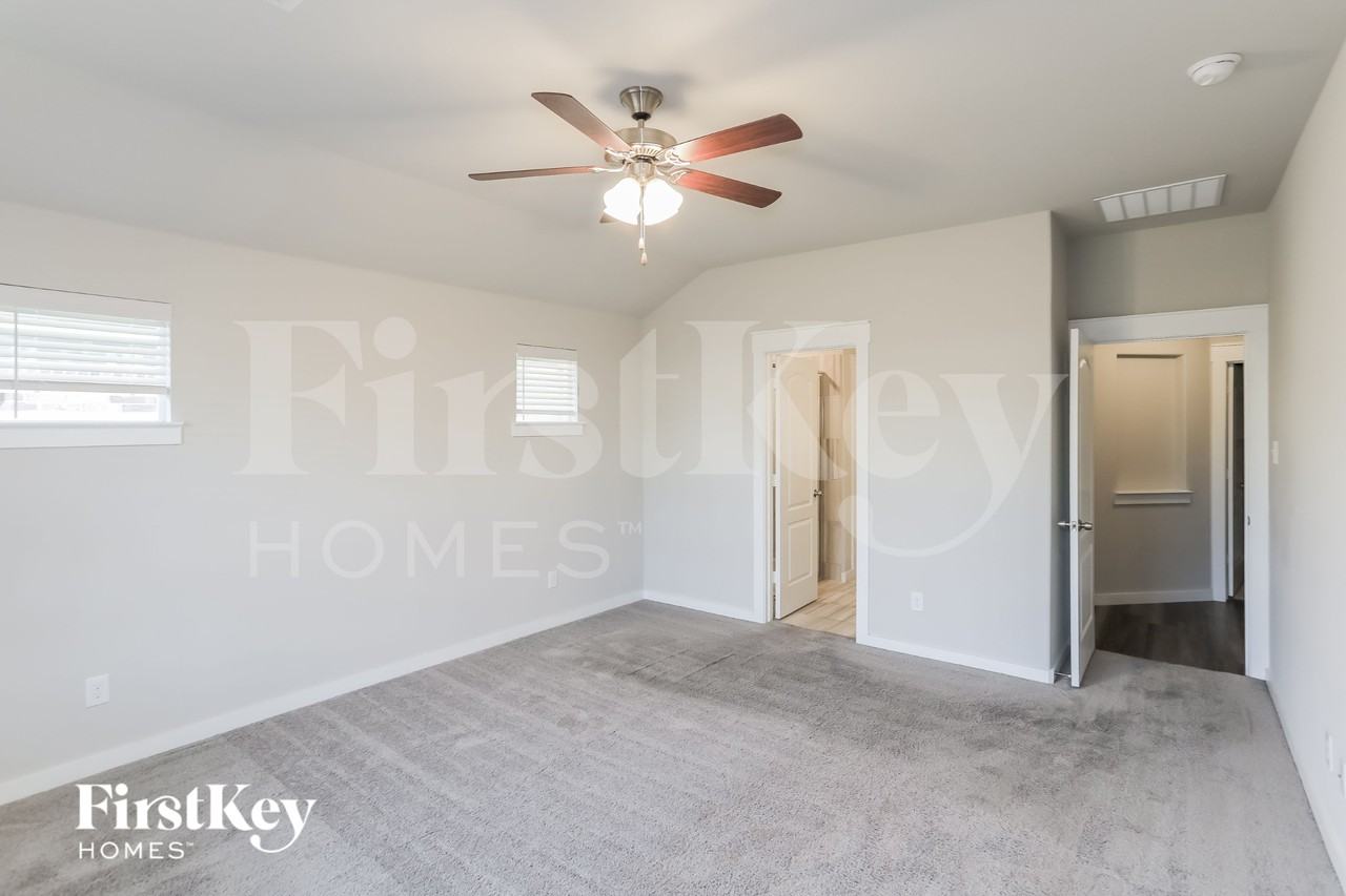 9017 Zubia Ln - Photo 7 of 15
