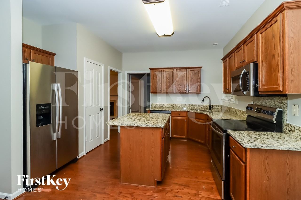 8675 Brook Glen Ln - Photo 6 of 15