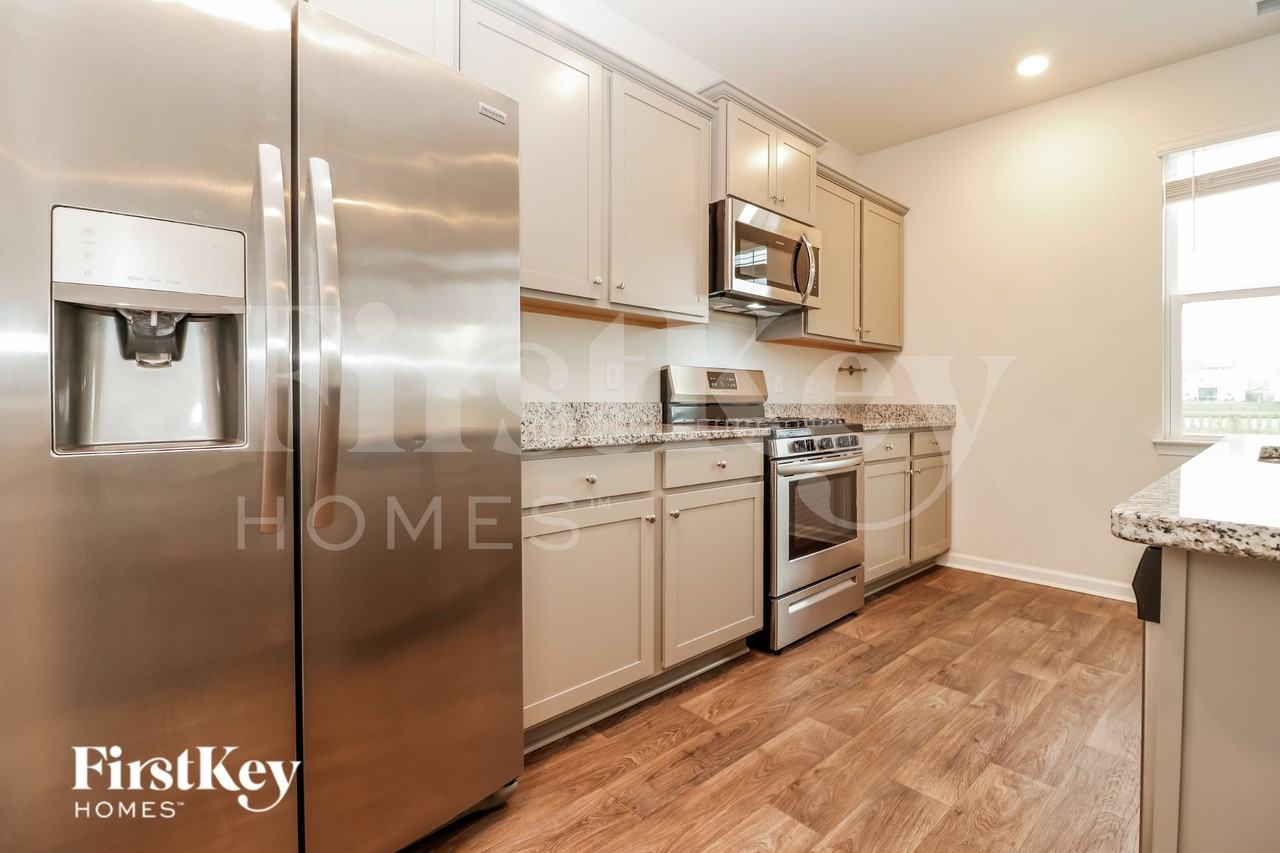 9655 Brandishing Rd - Photo 5 of 15