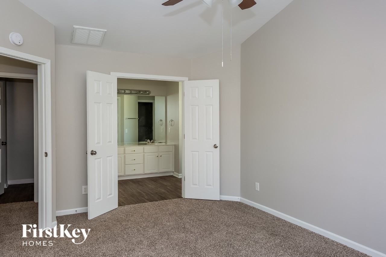 8423 Brentfield Rd - Photo 7 of 15