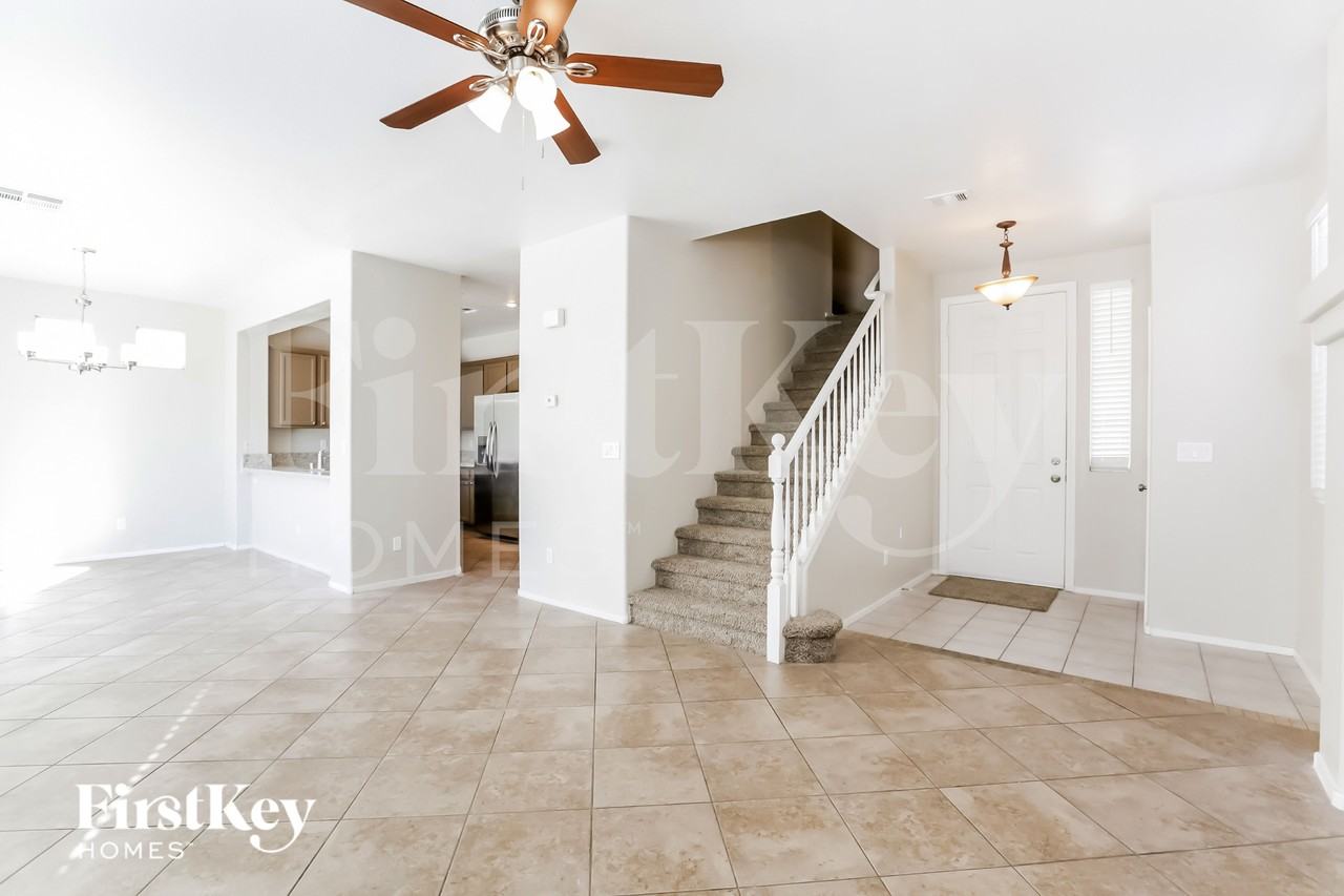9461 Magnificent Ave - Photo 4 of 15