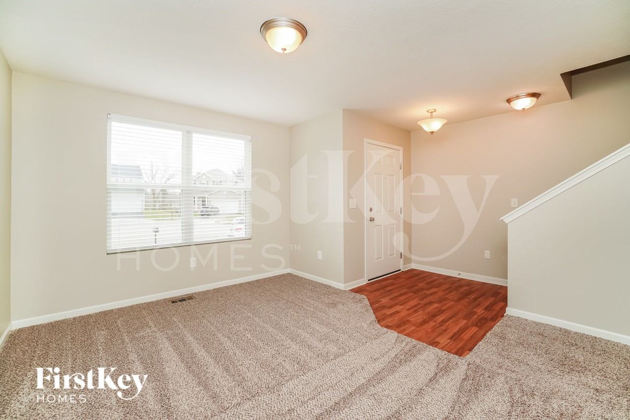 8790 Conestoga Valley Dr - Photo 2 of 15