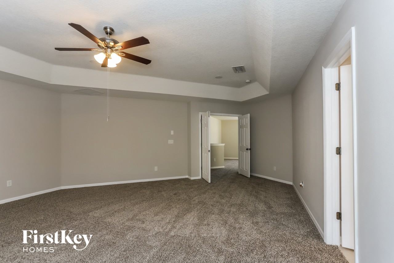 7232 Bridgeview Dr - Photo 7 of 15