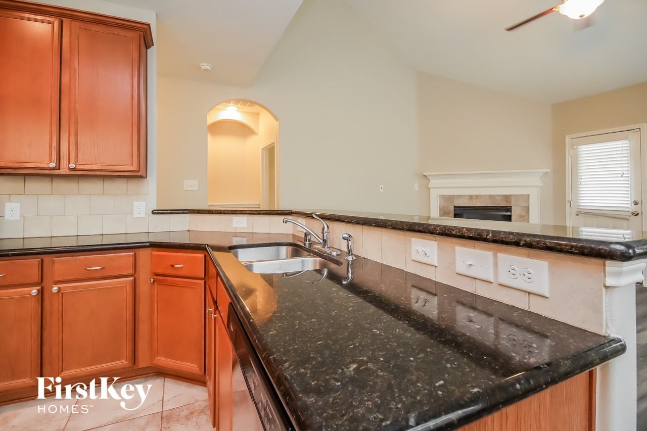 20203 Ray Falls Dr - Photo 7 of 15
