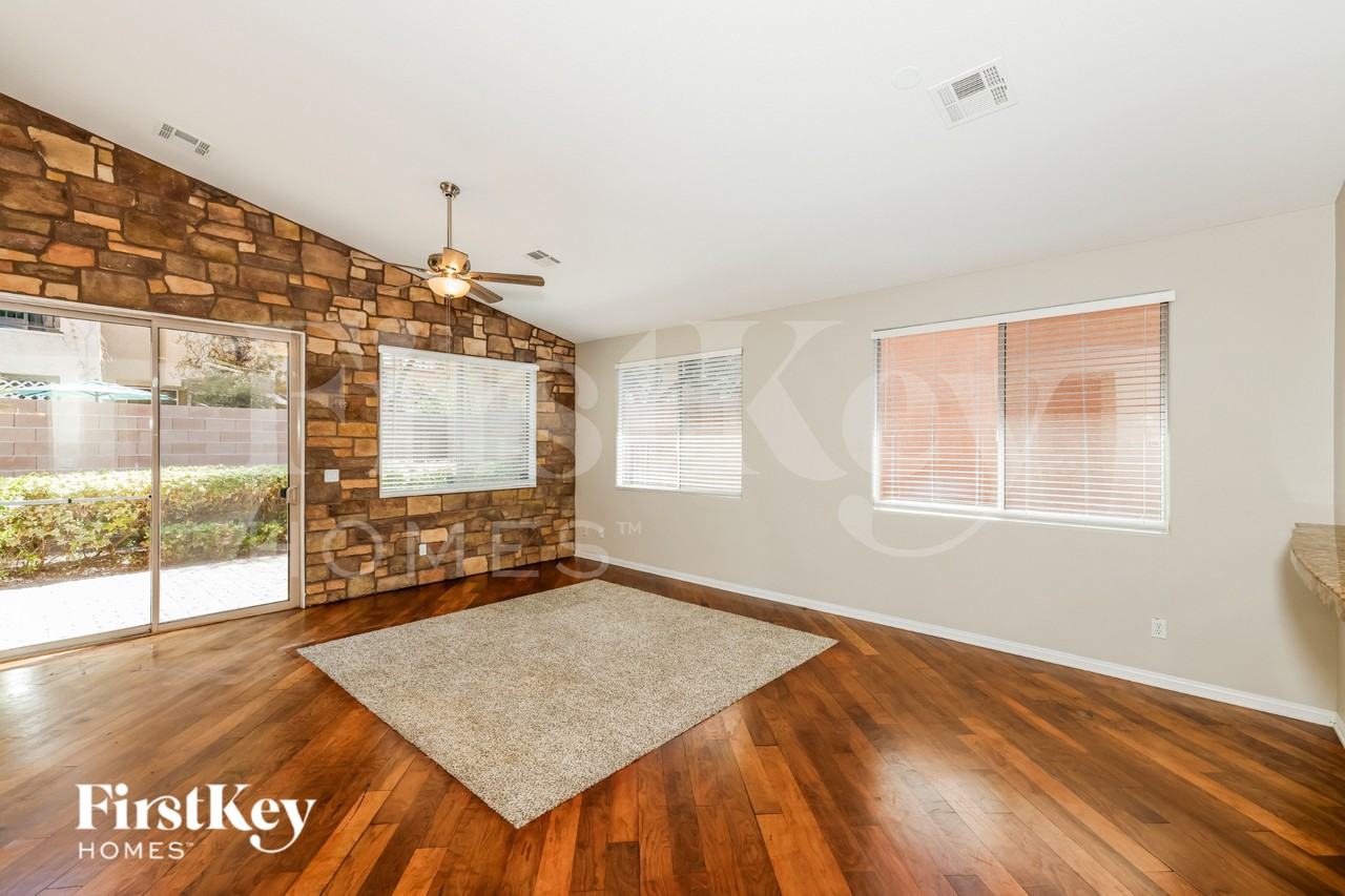 1044 Via Camelia St - Photo 3 of 16