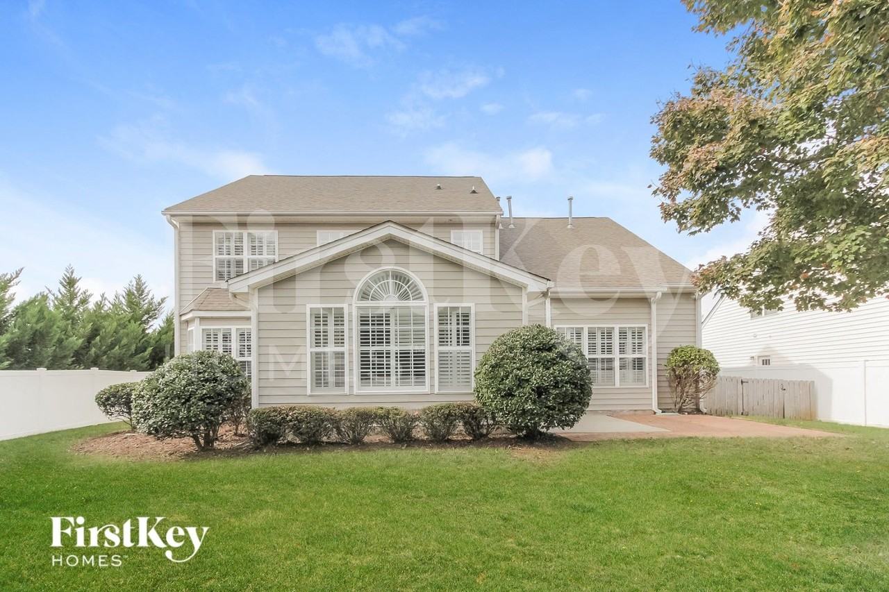 869 Brookdale Ln - Photo 2 of 2