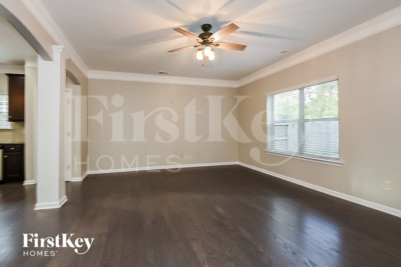 100 Stone Manor Ct - Photo 2 of 15