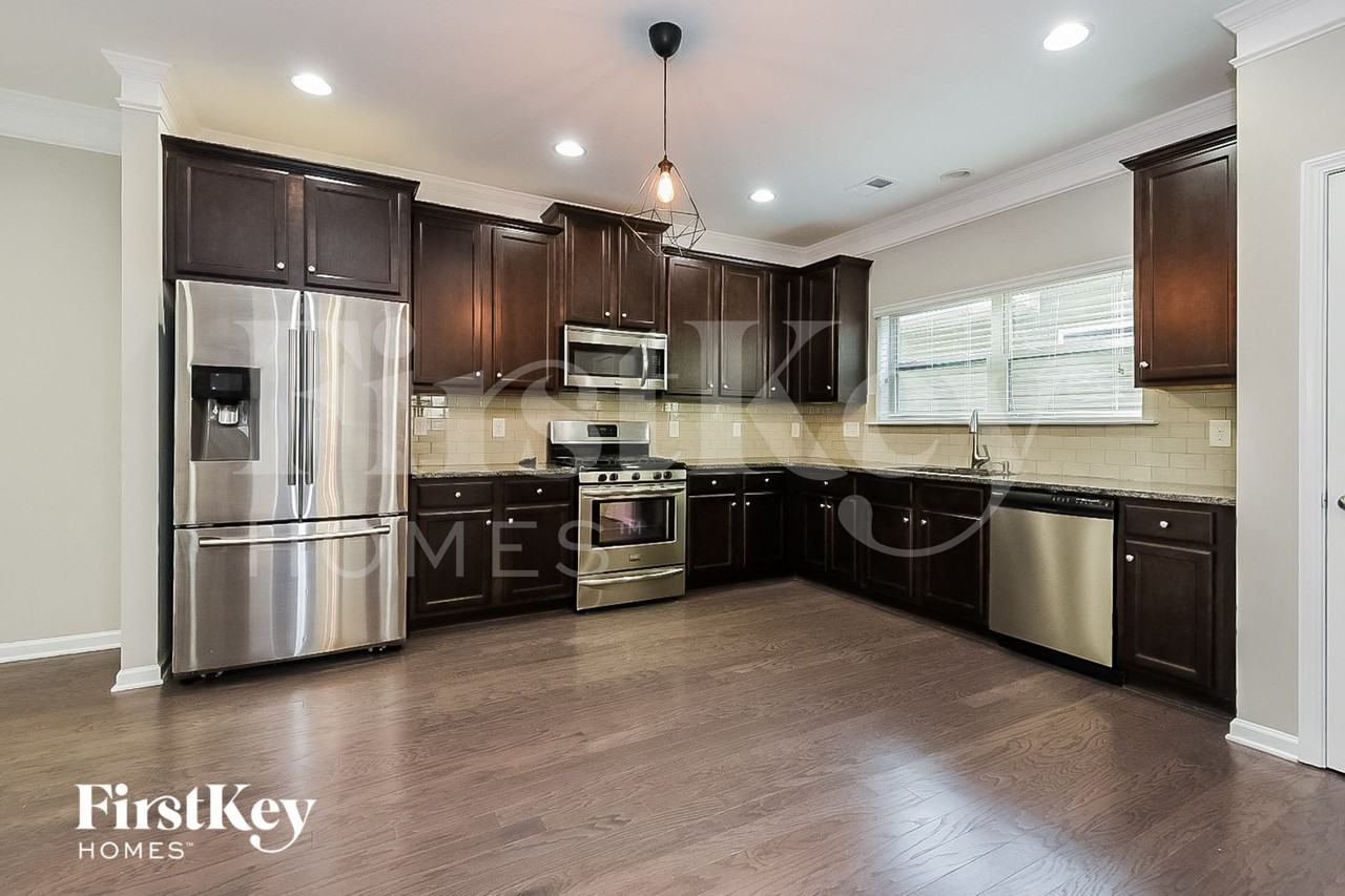 100 Stone Manor Ct - Photo 5 of 15