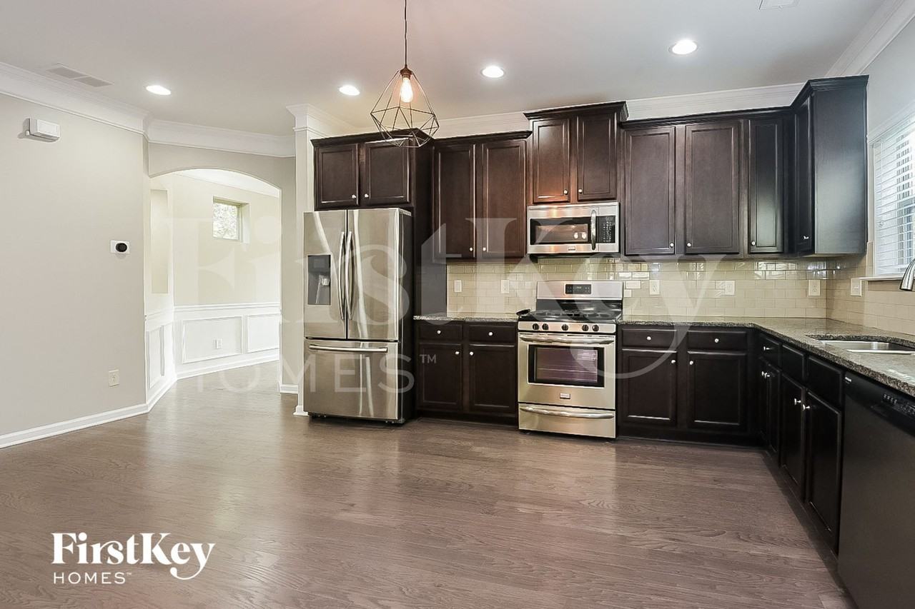 100 Stone Manor Ct - Photo 6 of 15
