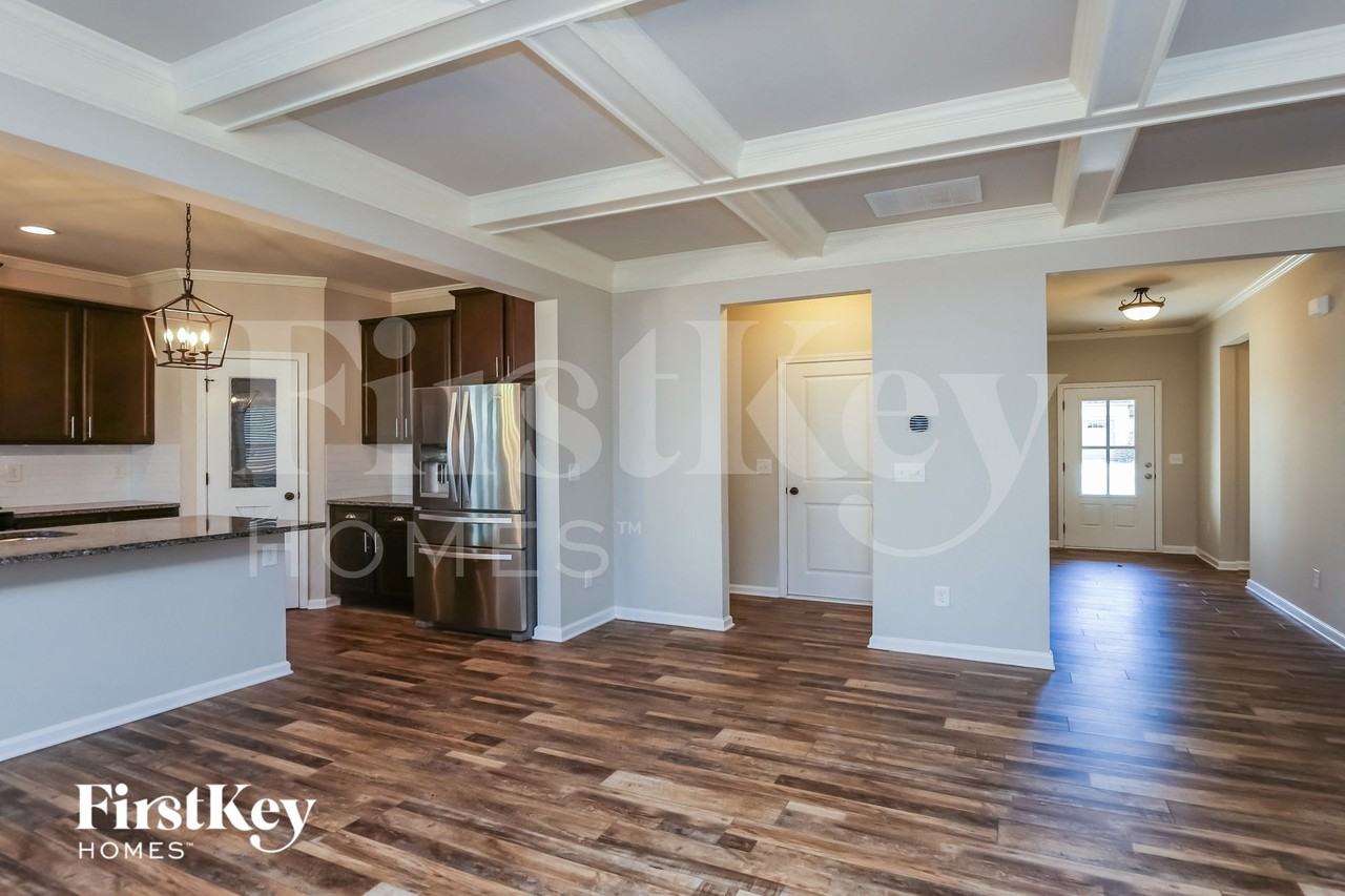 4523 Brayden Dr - Photo 5 of 15