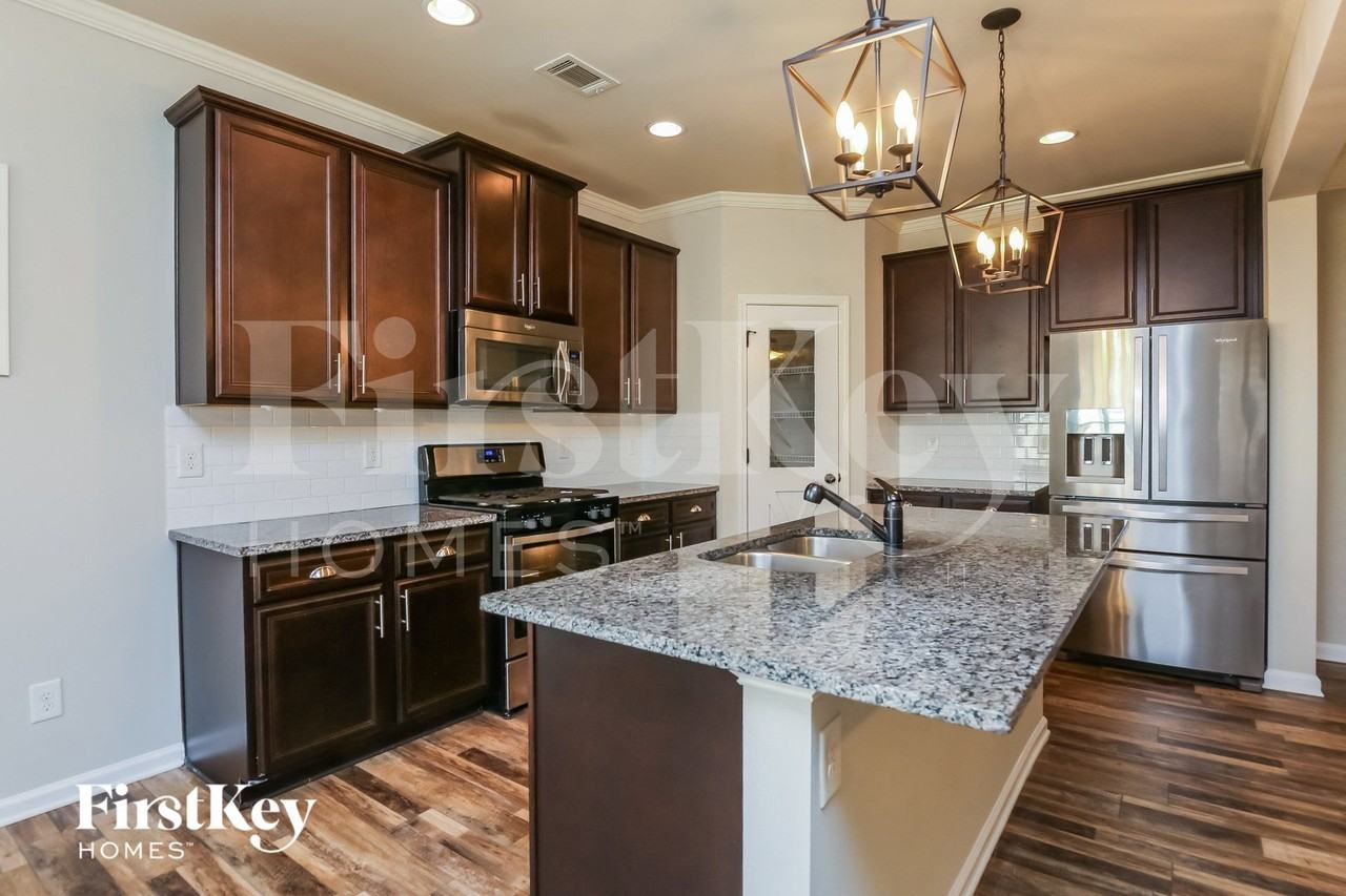 4523 Brayden Dr - Photo 6 of 15