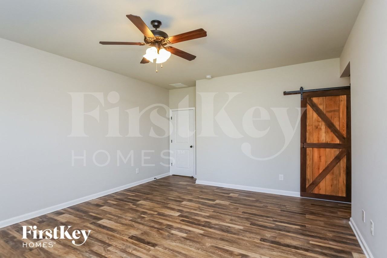 4523 Brayden Dr - Photo 7 of 15