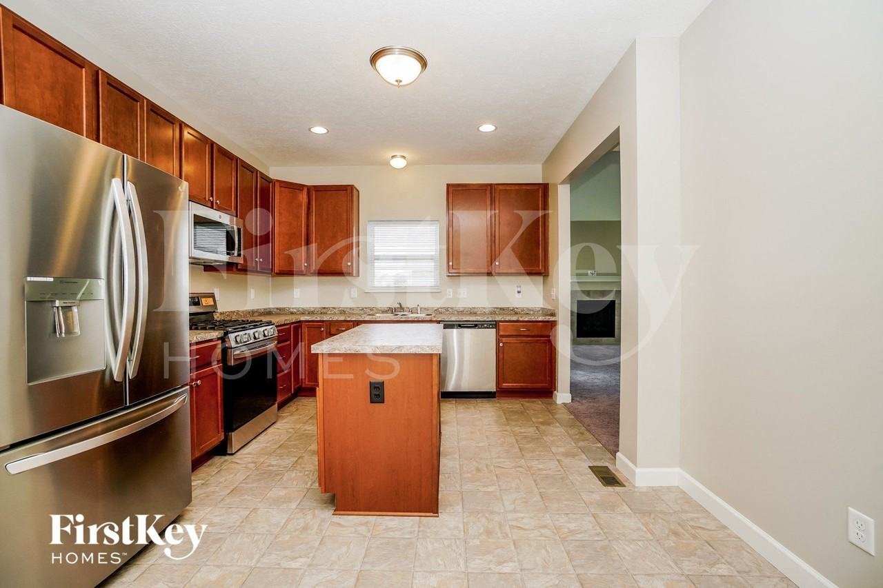 7146 Rillford Rd - Photo 6 of 15